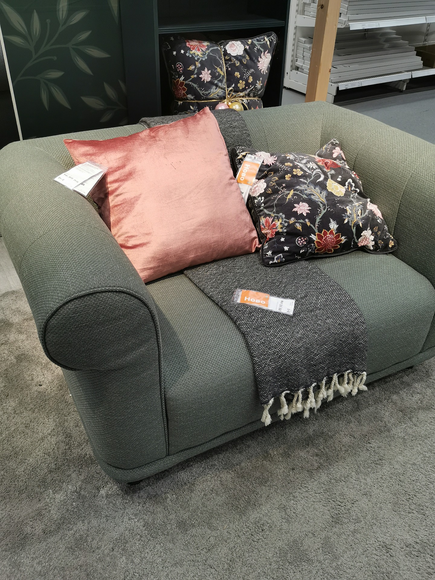 Stilfull design og komfort med Viskafors sofa fra IKEA